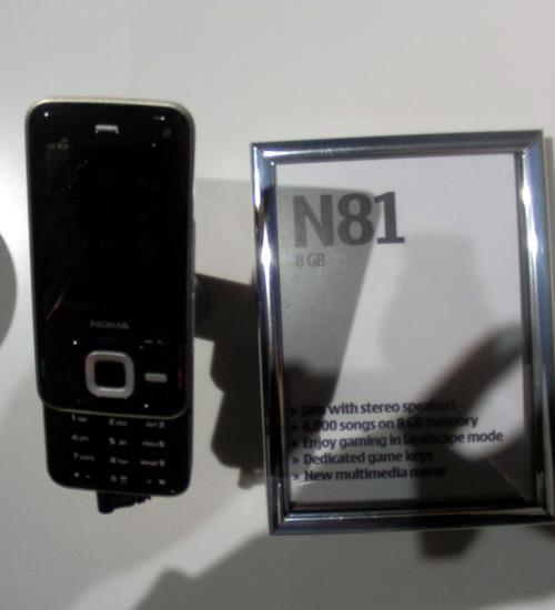 Nokia N82