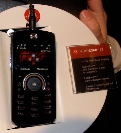 Motorola Rokr E8