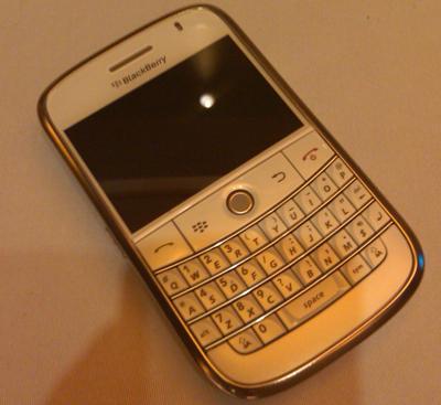 BlackBerry Bold 9000 White