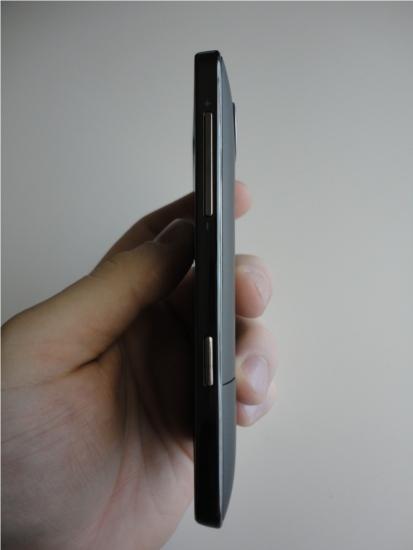 Sideview of the HTC HD7 showing it's ultra slim and streamline profile