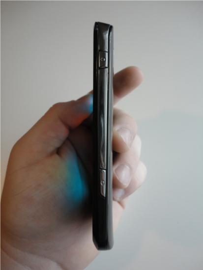 Samsung Focus sideview definitely shows off how thin it is