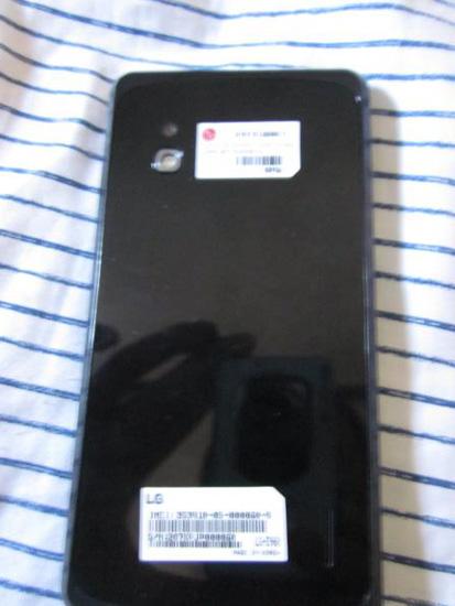 LG E960 Nexus rear leak