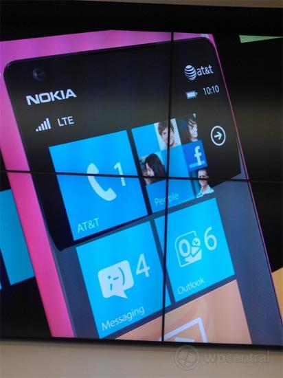 Magenta Nokia Lumia 900