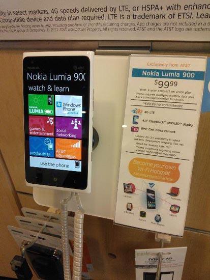 White Nokia Lumia 900 AT&T store