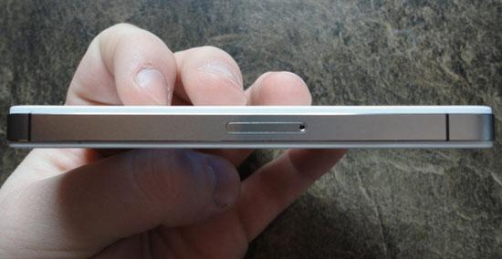 iPhone 4S SIM tray