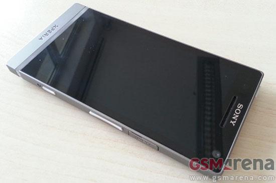 Sony Xperia SL silver leak