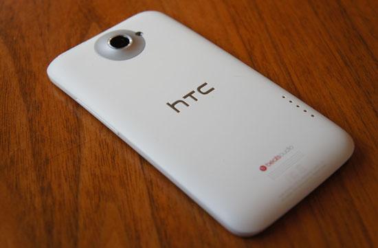 HTC One X rear