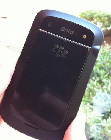 BlackBerry Bold 9930 rear