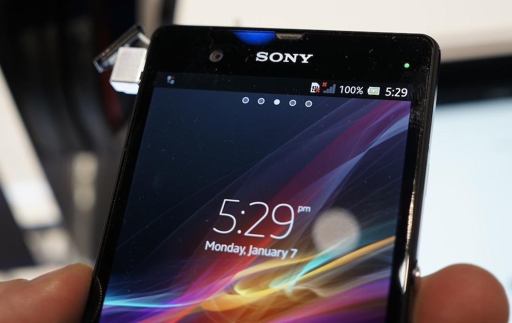 Sony name. Прошивка Sony Xperia z1. Sony Xperia z1 актуальная версия прошивки. Планшета Sony Xperia с логотипом яблока. Xperia z1 Compact Прошивка.