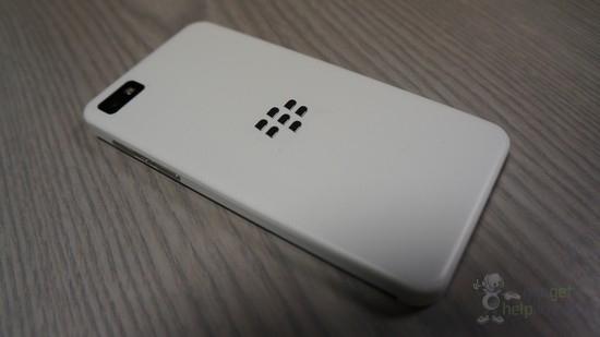 White BlackBerry Z10 in the wild