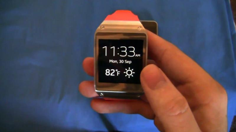 Samsung Galaxy Gear orange