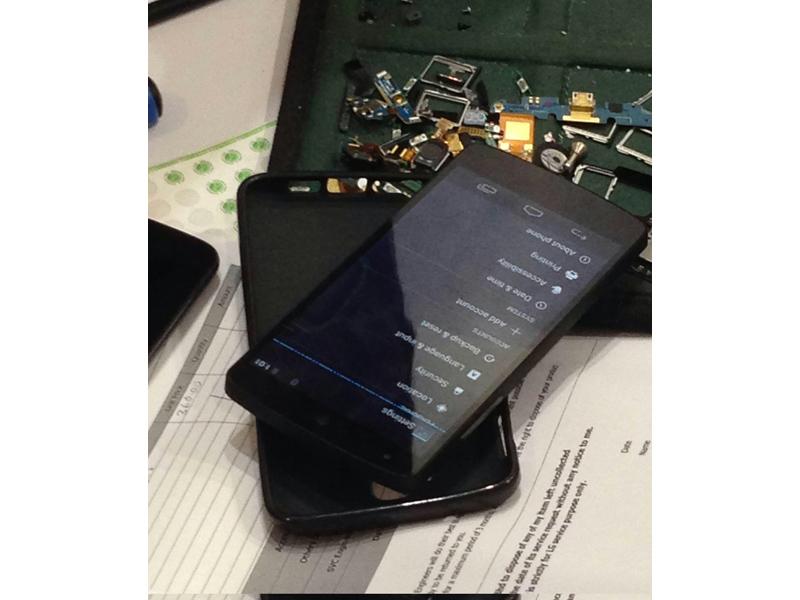 Nexus 5 LG service center leak