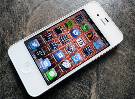 Apple iPhone 4S