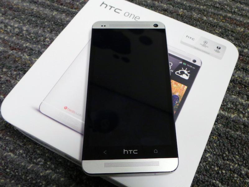 HTC One box