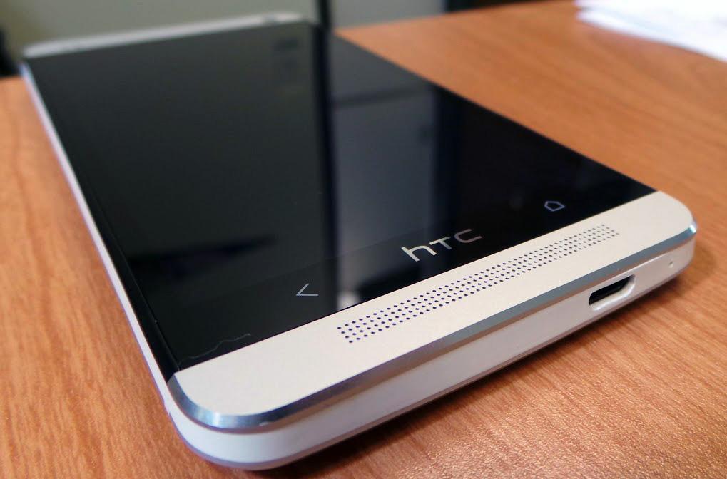 HTC One silver