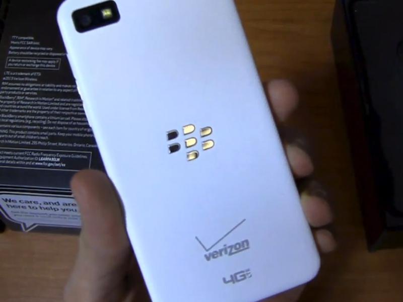 Verizon BlackBerry Z10 white rear