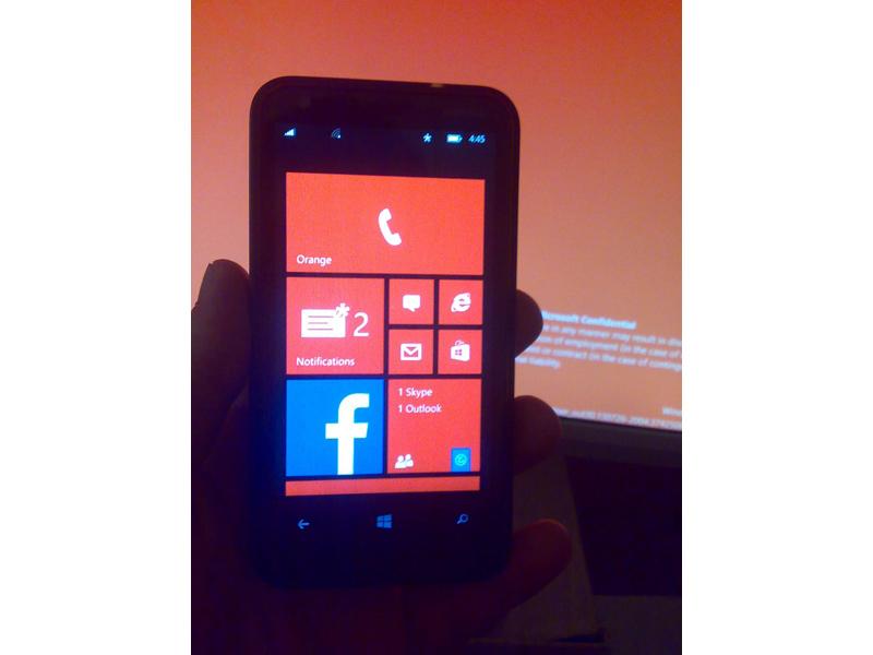 Windows Phone 8.1 notification center leak