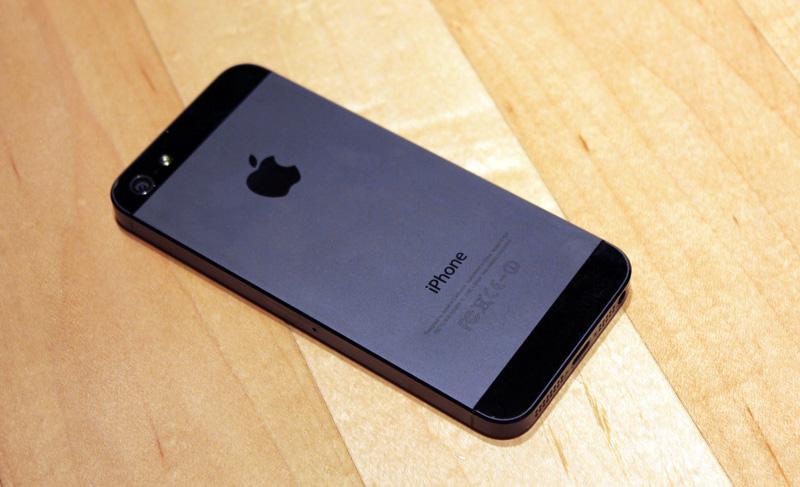 Apple iPhone 5 black rear