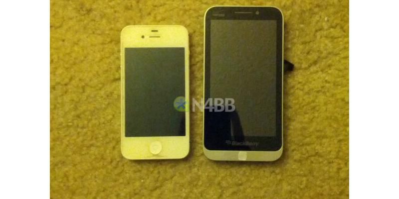 BlackBerry 10 C-Series iPhone 4S comparison