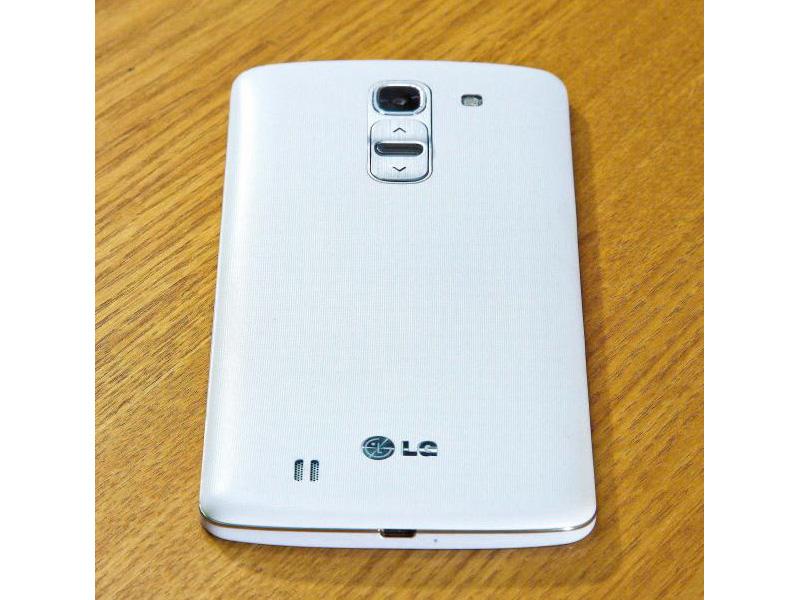 LG G Pro 2 rear leak