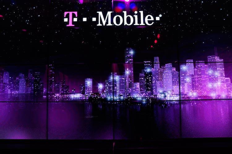 T-Mobile logo CES 2013