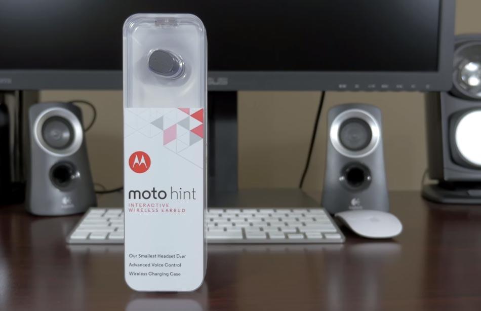 Moto Hint packaging