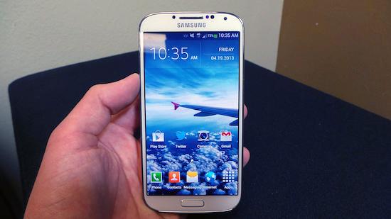 Samsung Galaxy S 4 white frost