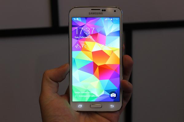 Samsung Galaxy S5 white front leak