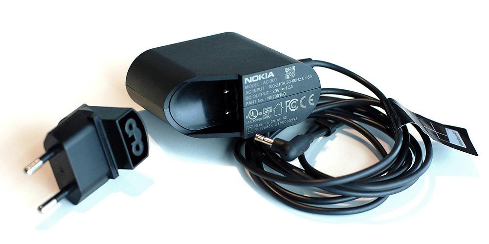 Nokia AC-300 charger Lumia 2520 safety recall