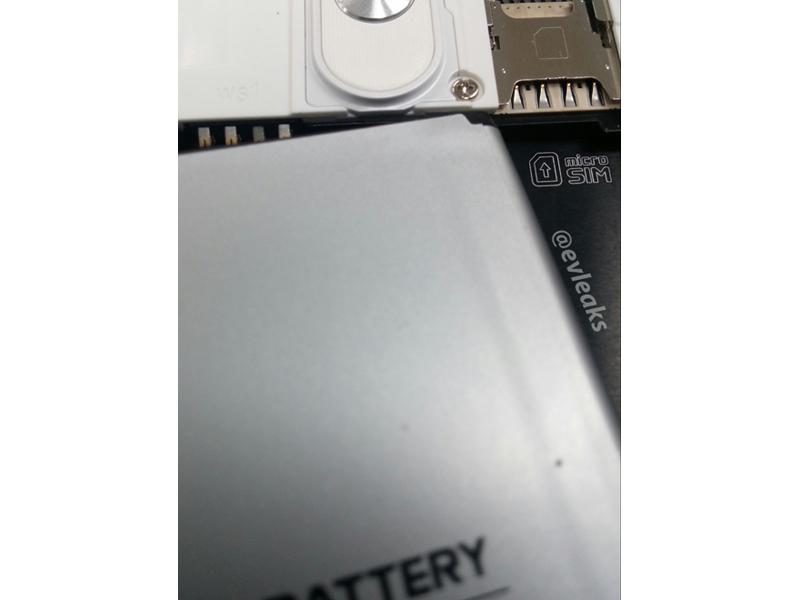LG G3 removable battery leak