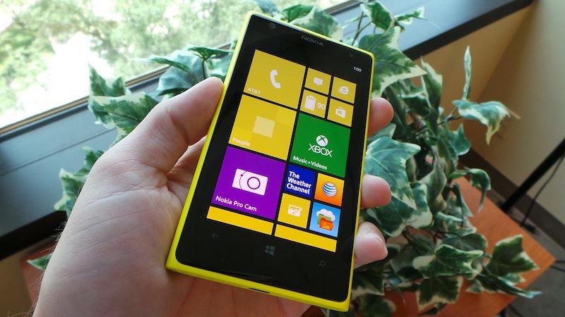 Nokia Lumia 1020 yellow