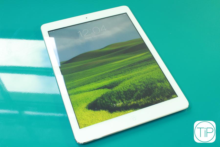 Apple iPad Air white
