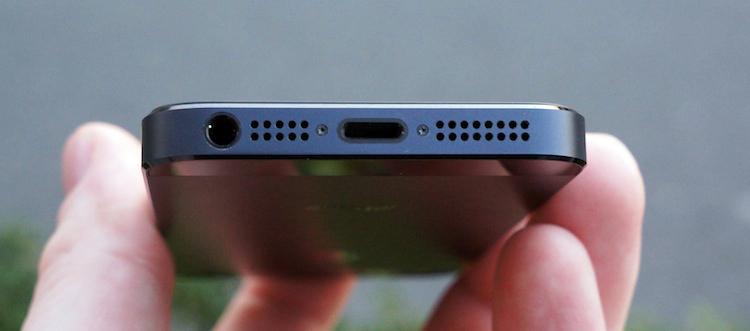 iPhone 5 Lightning port