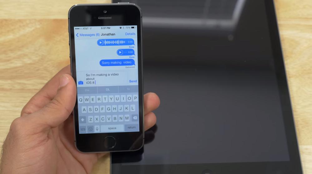 iOS 8 QuickType keyboard