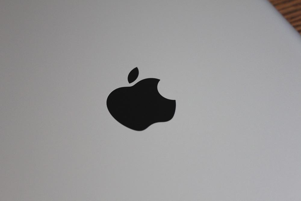 Apple logo iPad 3 rear
