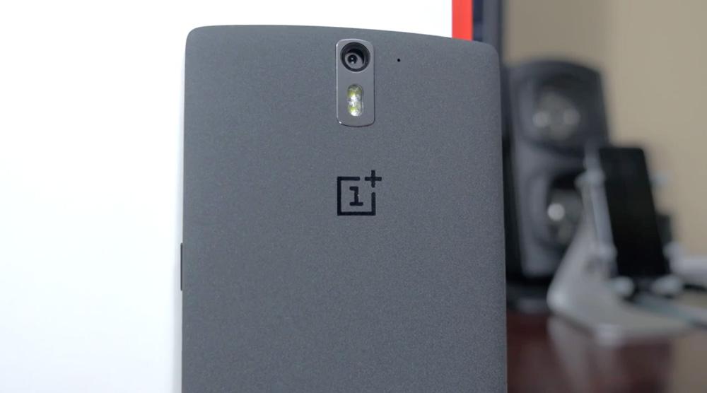 OnePlus One Sandstone Black rear