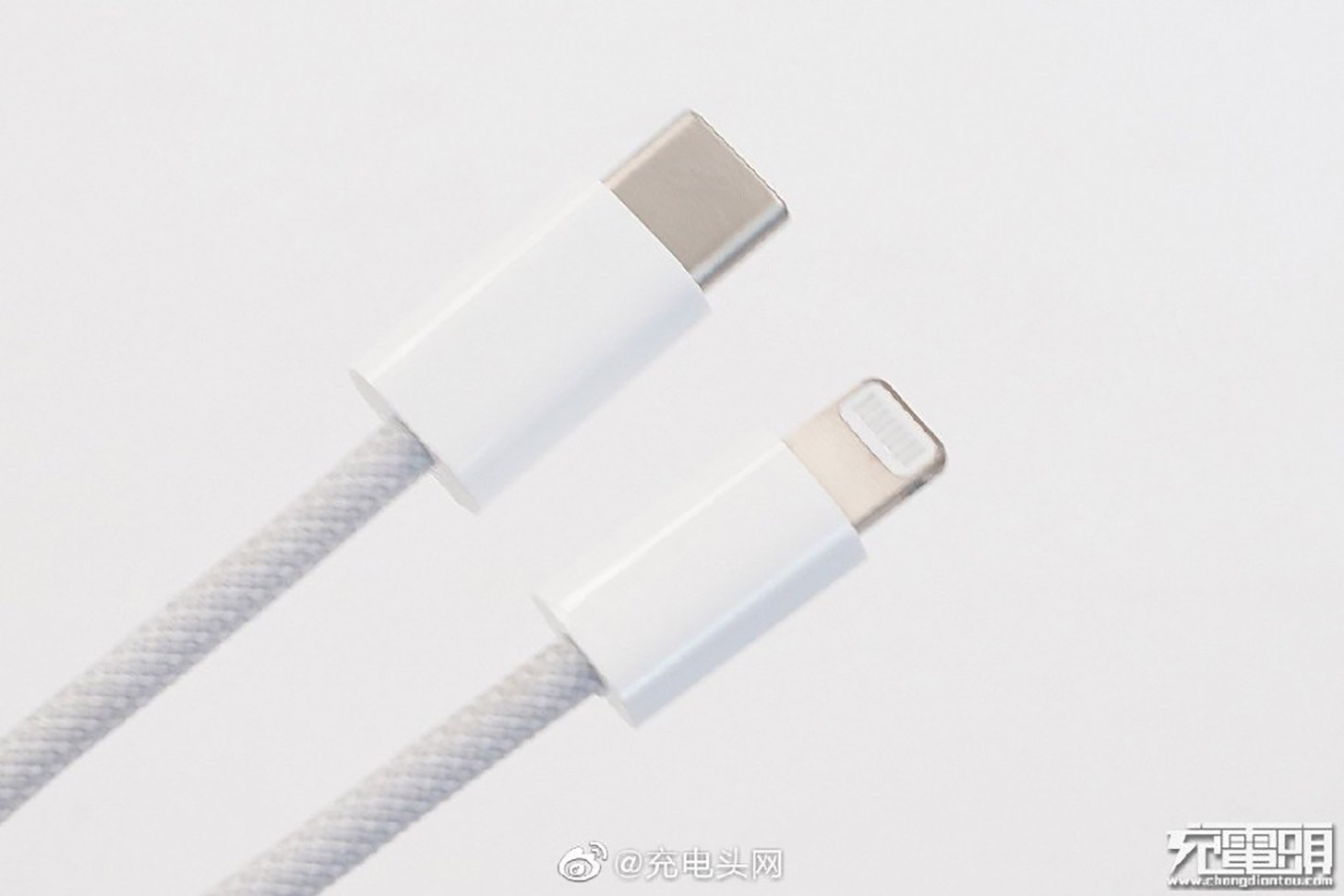 Photos Of Apple's Braided Charging Cable For iPhone 12 Leak