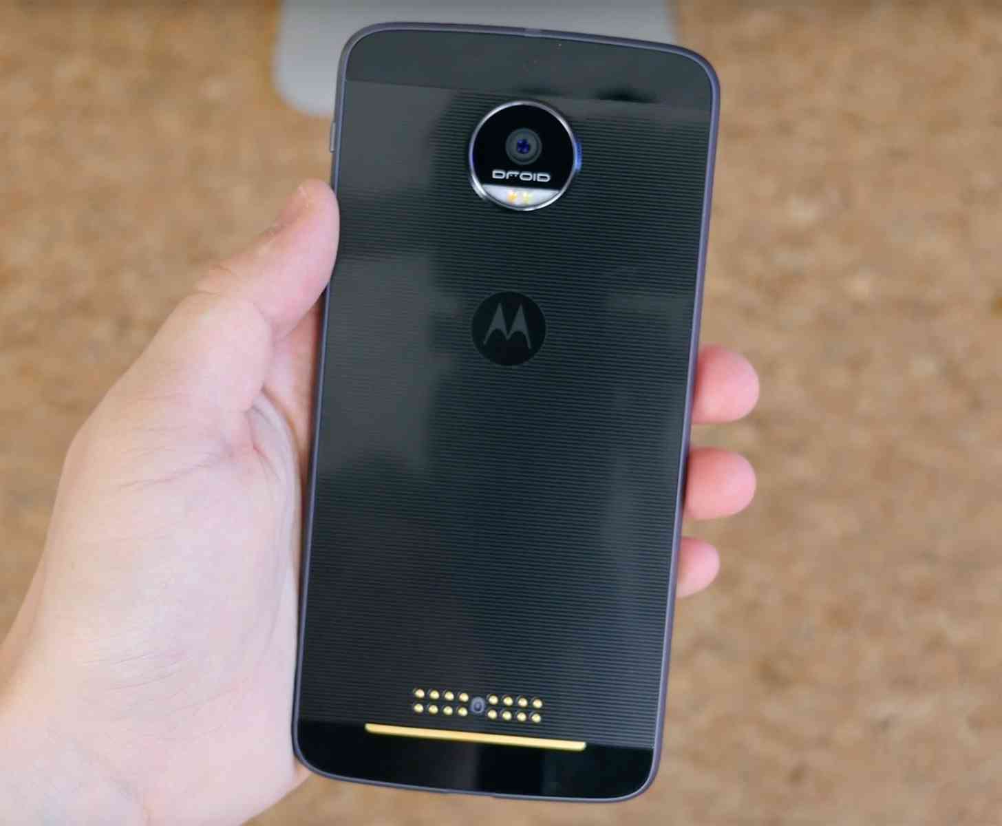 Moto Z Droid hands-on