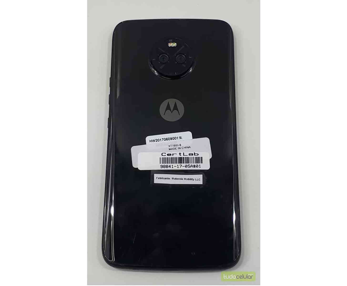 Moto X4 photos leak rear