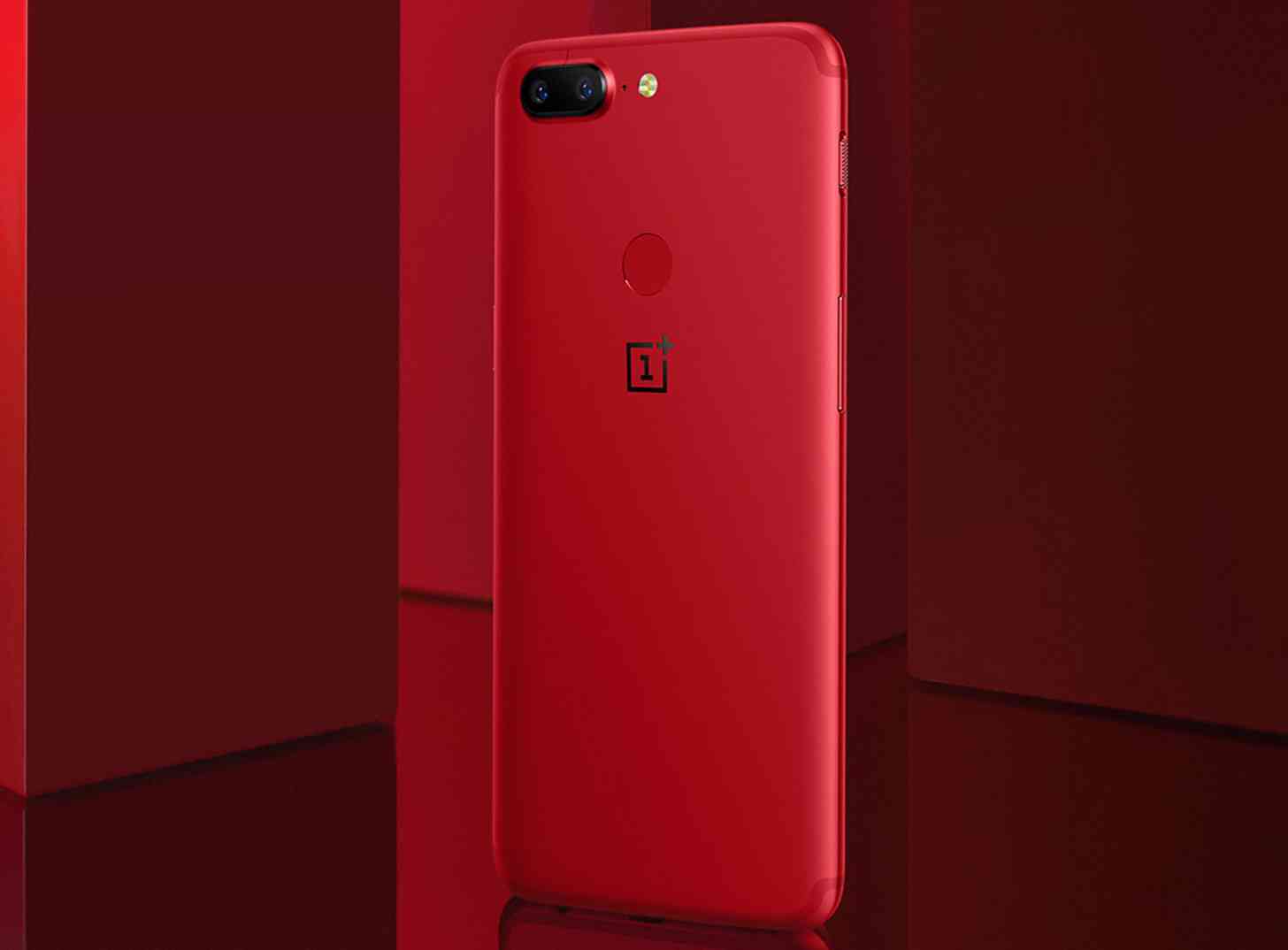 OnePlus 5T Lava Red back