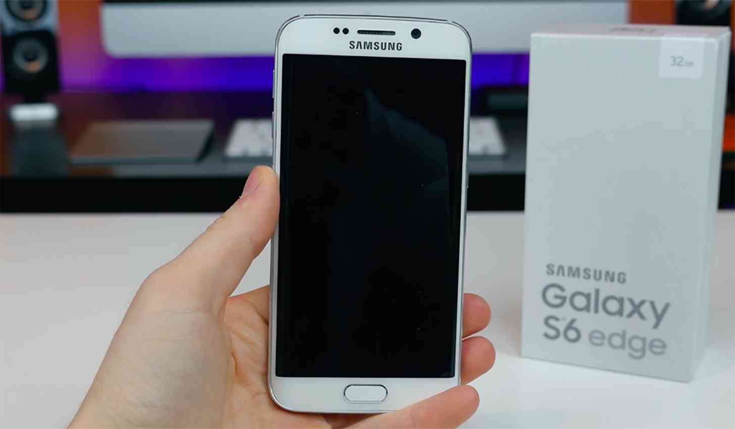 Samsung Galaxy S6 edge hands on large