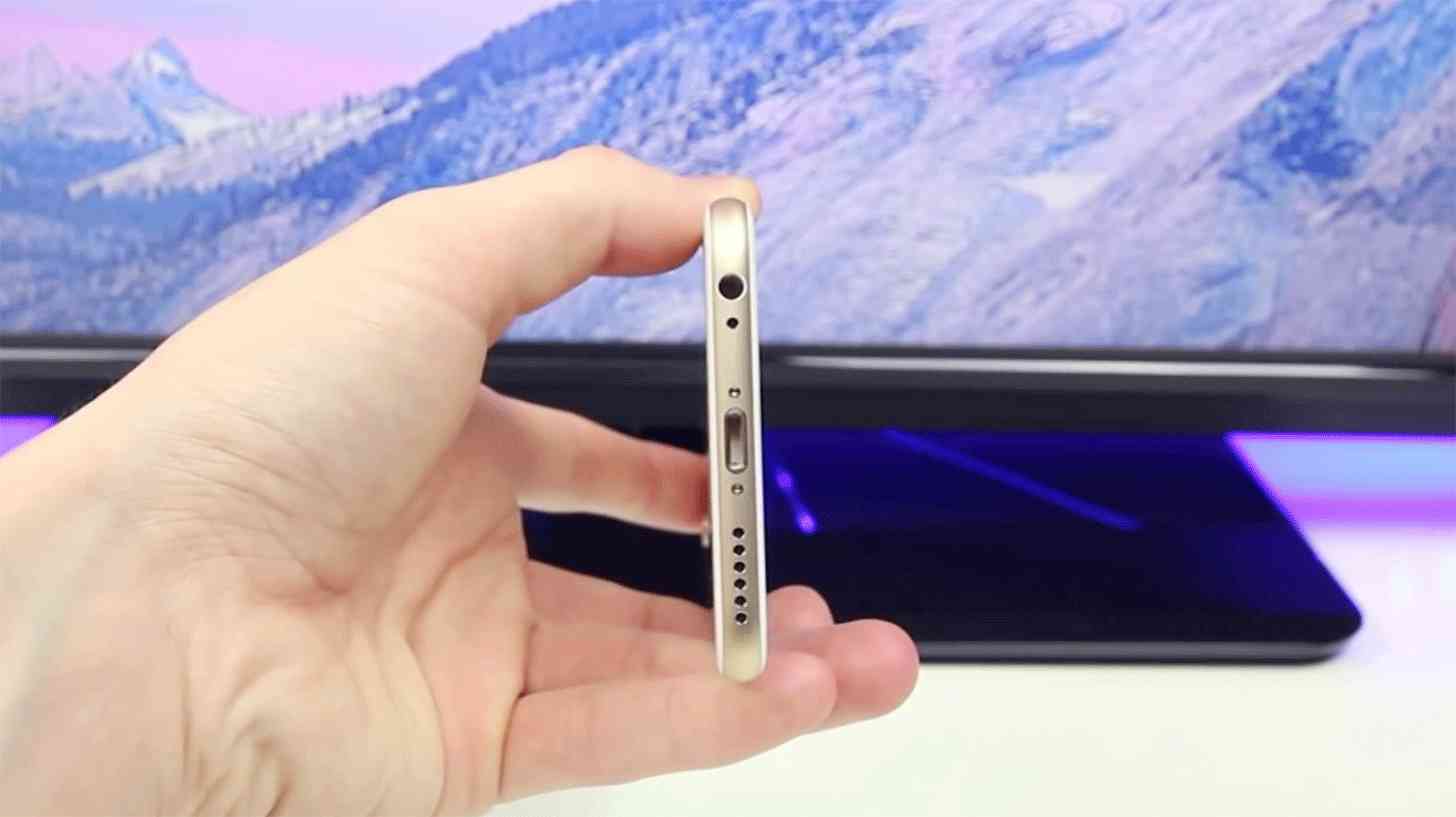 iPhone 6 bottom thickness