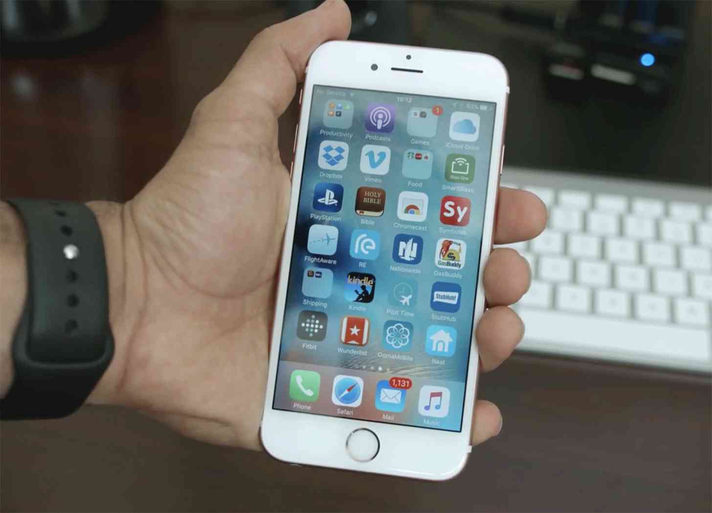 iPhone 6s front