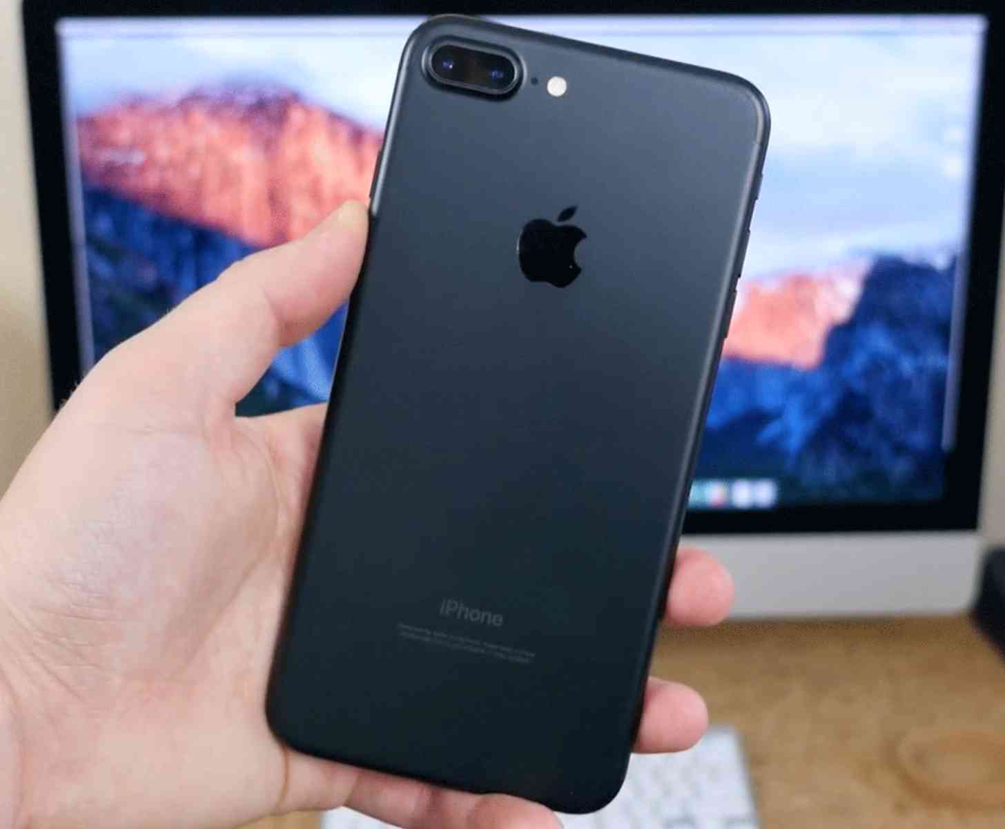 iPhone 7 Plus rear hands-on