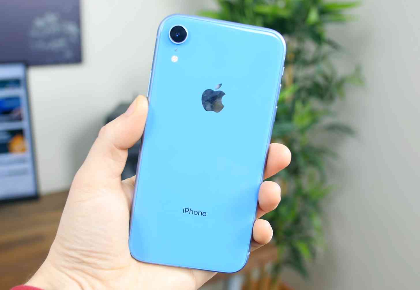 iPhone XR hands-on