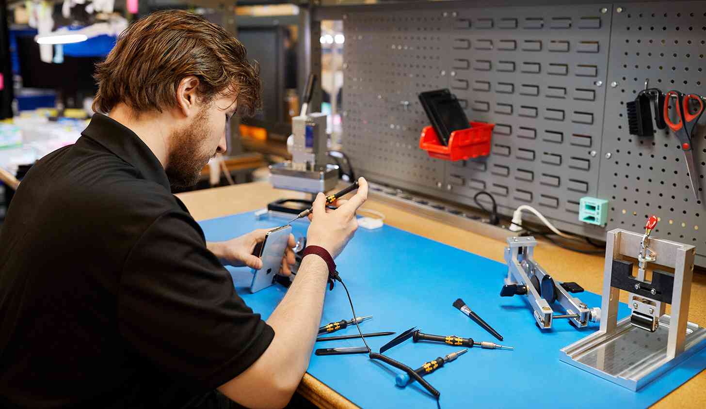 Apple independent iPhone repair shop