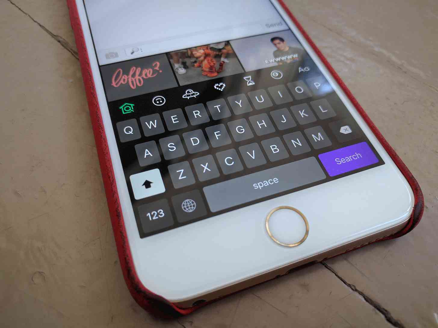 Giphy Keys iPhone GIF keyboard