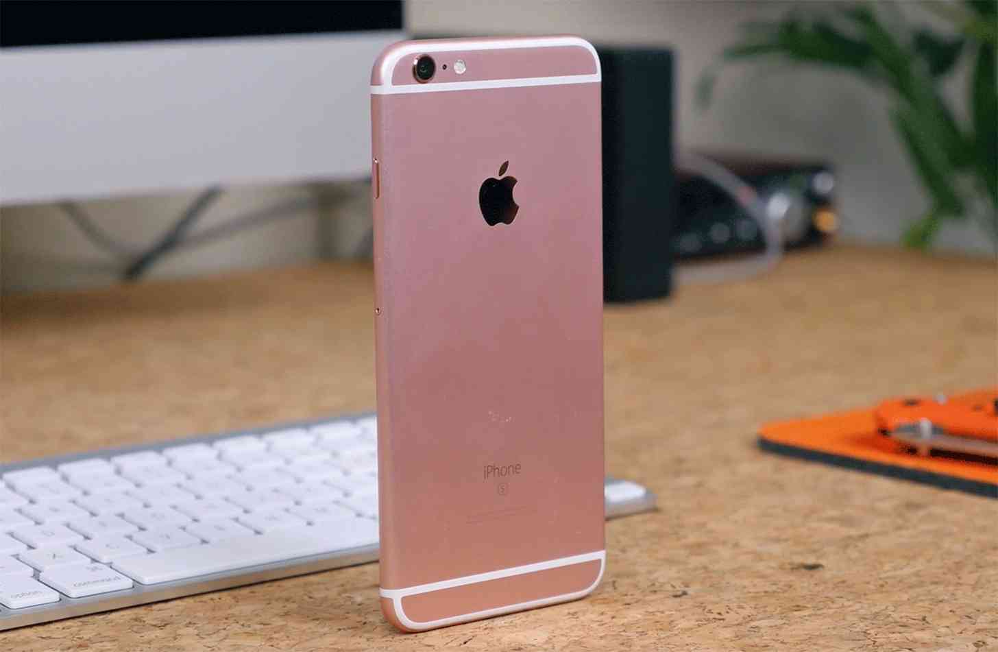 iPhone 6s Plus Rose Gold rear