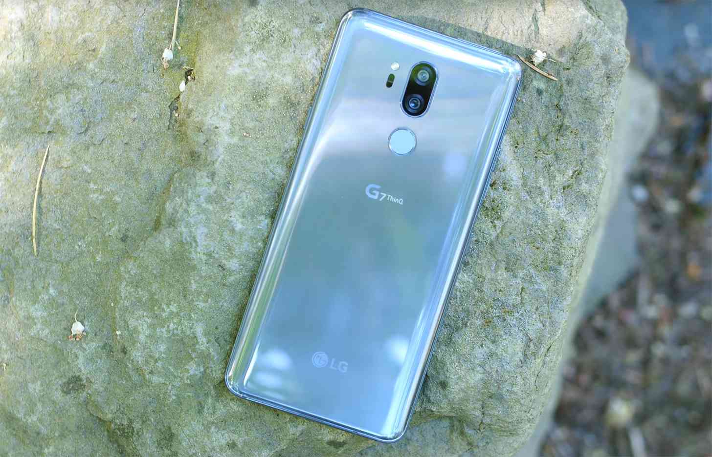 LG G7 ThinQ rear hands-on