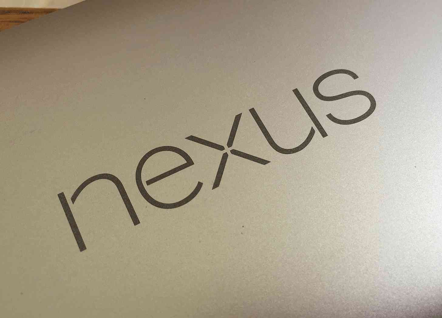 Nexus logo 6P rear gold